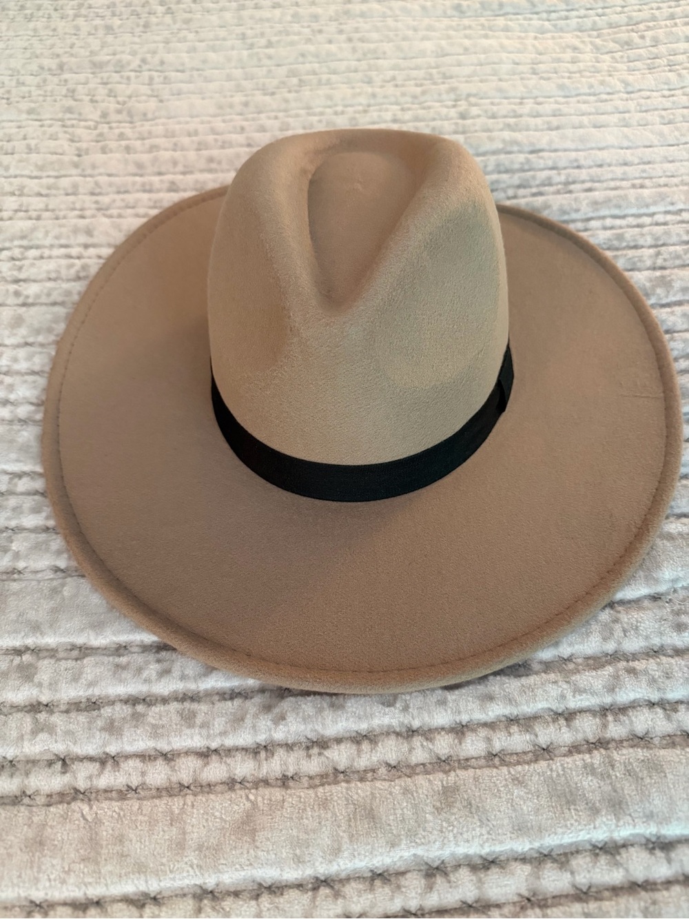 Wide Brim Felt Fedora Hat - Tan with Black Band